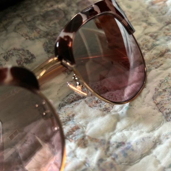 ๐Brand New Coach Cat Eye Sunglasses! ๐ถ๏ธ๐ - Picture 2 of 12